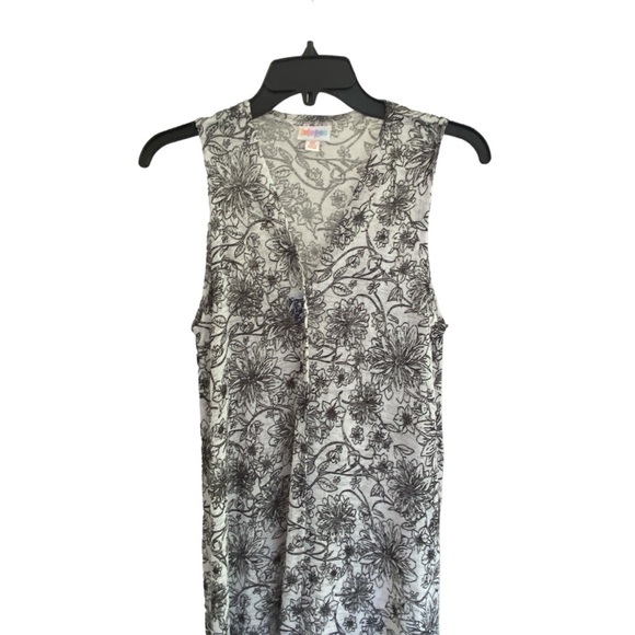 LulaRoe JOY Sleeveless Duster Vest Black White Floral Pattern Size XS - Picture 4 of 9
